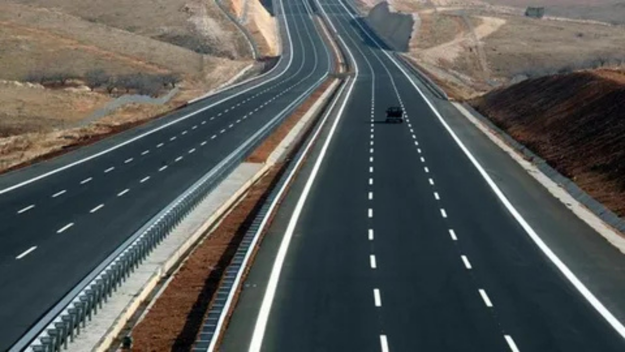 Manisa’da İzmir-Turgutlu karayolunda yol yenileme çalışması başladı: Sürücüler alternatif güzergâhları tercih etmeli