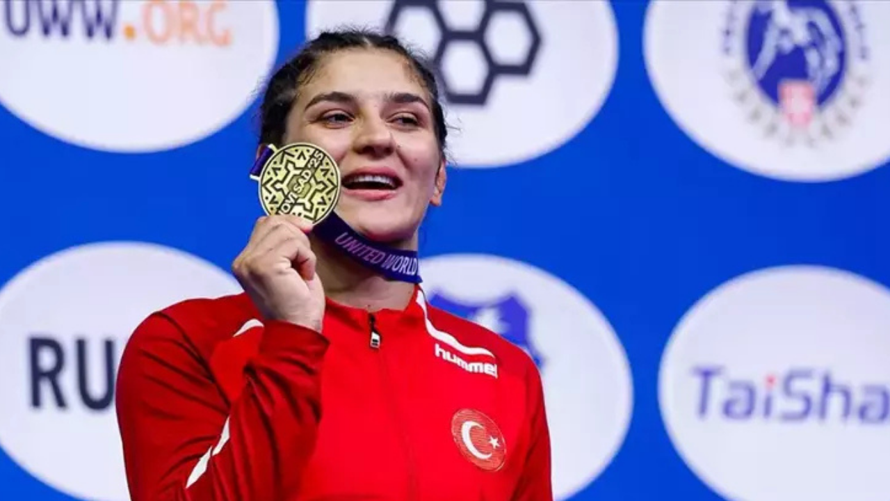 Milli güreşçi Nesrin Baş, 3. kez Dünya Şampiyonu oldu