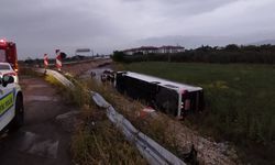 Manisa'da yolcu otobüsü şarampole yuvarlandı: Çok sayıda yaralı var!