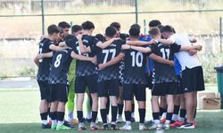 Yunusemre'nin u17'leri namağlup il şampiyonu