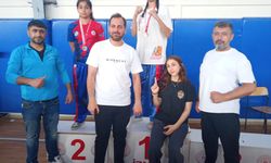 Manisa Wushu Kung-Fu takımı sporcuları şampiyonaya damga vurdu