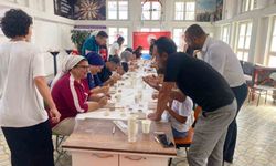 Manisa'da koruyucu aile günü’nde seramik atölyesi etkinliği düzenlendi