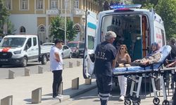 Ferdi Zeyrek'in taziyesinde yaşlı kadın fenalaşarak bayıldı