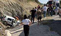 Manisa’da kahreden kaza… Otomobil menfeze savruldu!
