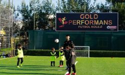İzmir’de dev buluşma: Uluslararası futbol seçmeleri ve efsaneler maçı