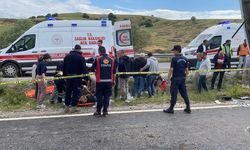 Taziye dönüşü midibüs devrildi: 2 ölü, 15 yaralı
