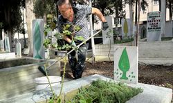 Babası için başladı, tüm mezarlığa dokundu