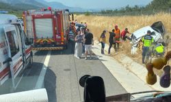 Manisa'da iki otomobil çarpıştı: 4 yaralı