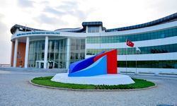 Manisa Celal Bayar Üniversitesi'nde 33 yıllık başarı taçlandı