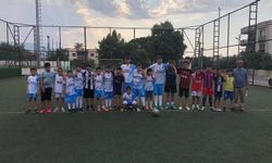 Kur'an Kursu öğrencileri halı sahada bir araya geldi