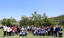 Başkan Balaban şampiyon sporcuları kutladı