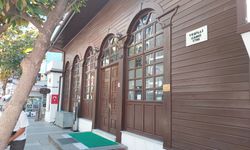 Balıkesir'de tarihi cami depremde hasar gördü