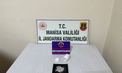 Manisa'da uyuşturucu taciri jandarma engeline takıldı