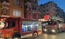 Manisa'da korku dolu anlar... Evini yakmaya çalıştı!