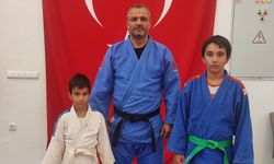 Manisalı baba ve oğulları judoda aynı yolda