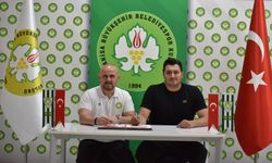 Manisa BBSK, Berkin Tabih ile 3 yıllık sözleşme imzaladı