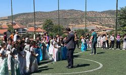 Manisa'da okul bahçesi şenlik alanına döndü