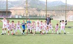 Yıldızspor 45 FK’nın minikleri Efeler Çocuk Şenliği’nde parladı!