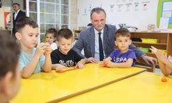 Başkan Balaban Miniklerin ilk ders heyecanına ortak oldu