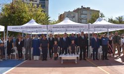 Vali Özkan öğrencilerin heyecanına ortak oldu