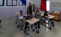 Emekli eczacıdan köy okuluna büyük destek