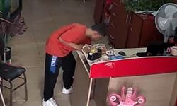 Manisa’da hırsızlık anı kamerada