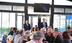 Başkan Öküzcüoğlu emekli öğretmenlerle kahvaltıda buluştu