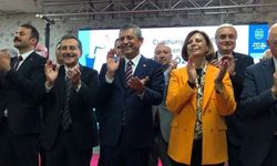 CHP Genel Başkanı Özel, Ferdi Zeyrek'i andı: Açılışta duygusal anlar