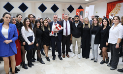 Yunusemre Belediyesi öğretmenleri özel programla kutladı