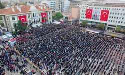 Manisa, ilk kadın başkanını çiçeklerle son yolculuğuna uğurladı