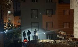 Manisa’da çatlak oluşan iki bina çökme riski nedeniyle tahliye edildi