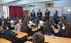 Kaymakam Güldoğan, Salihli Milli Egemenlik Ortaokulu’nu ziyaret etti