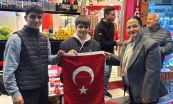 İYİ Parti Şehzadeler'den bayrak ve milli birlik vurgusu