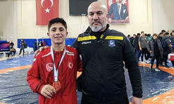 Genç pehlivan Hakim Beytullah Kalay’dan U17’de altın zafer