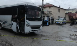 Boşanma aşamasındaki eşini sokak ortasında vurdu: 7 çocuk annesi hayatını kaybetti