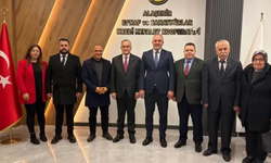 Manisa Milletvekili Erkan Akçay Alaşehir’de esnafın sorunlarını dinledi