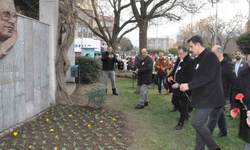 Salihli’de Uğur Mumcu karanfillerle anıldı