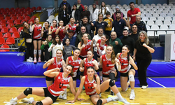 Yunusemre’nin sultanları ligde kaldı