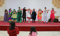 Çocuklar sağlıklı beslenmeyi tiyatroyla öğrendi