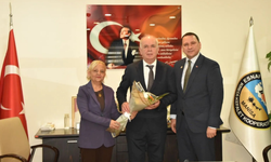 Manisa Dostlar Meclisi Başkanı Canuyar’dan Destan Bulga’ya tebrik ziyareti