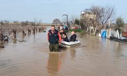 Manisa’da su baskını: 4’ü çocuk 5 kişi kurtarıldı