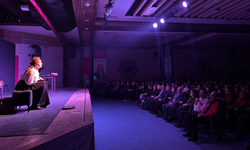 Rosa Luxemburg’un mücadele dolu yaşamı Yunusemre’de sahneye taşındı