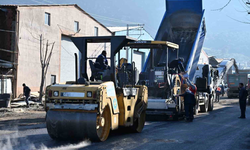 Salihli’de üretilen asfalt ilk kez asfalt seriminde kullanıldı