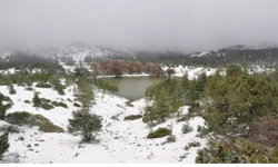 Spil Dağı beyaza büründü