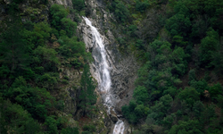 Spil Dağı'nda kuruyan şelale yeniden hayat buldu