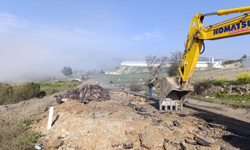 Selendi-Kula eski karayolunda çökme: Yol ulaşıma kapatıldı