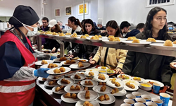 Manisa'da yüzlerce üniversite öğrencisi Kızılay ile iftar sofrasında buluştu