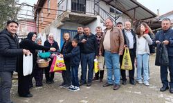 Manisa’daki bu köyde bayramda büyükler de şeker peşinde