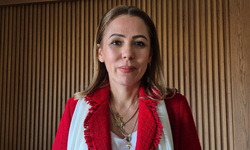 Ferdi Zeyrek dönemi liderlik uygulamaları Sorbonne’da akademik vaka oldu: Nurcan Zeyrek'e özel teşekkür edildi