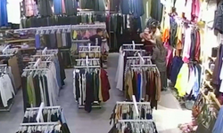 Şehzadeler'de bir iş yeri sahibi bebeğin hayatını Heimlich manevrasıyla kurtardı